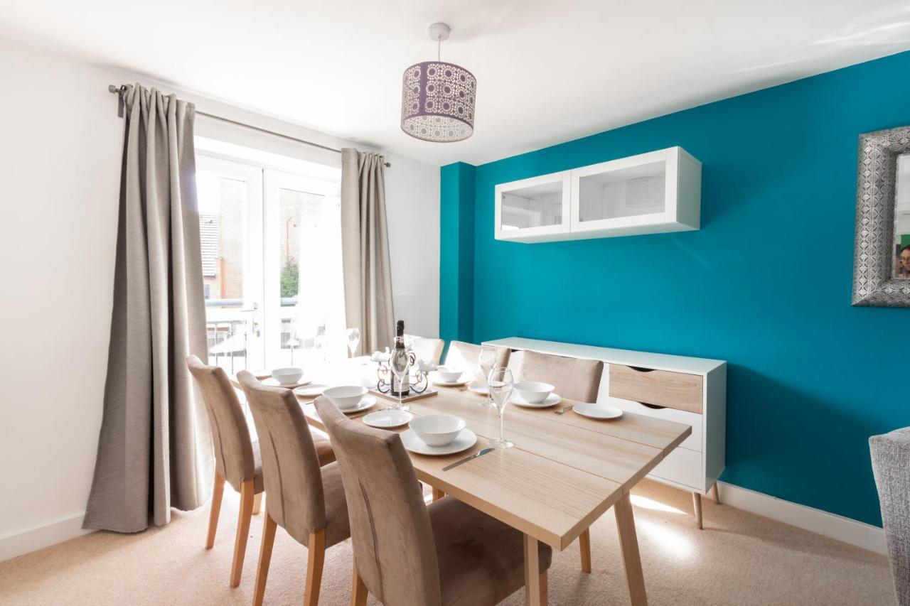Homely 4bd Townhouse - Next To Hanley Park *