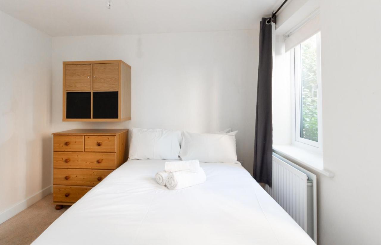 Homely 4bd Townhouse - Next To Hanley Park