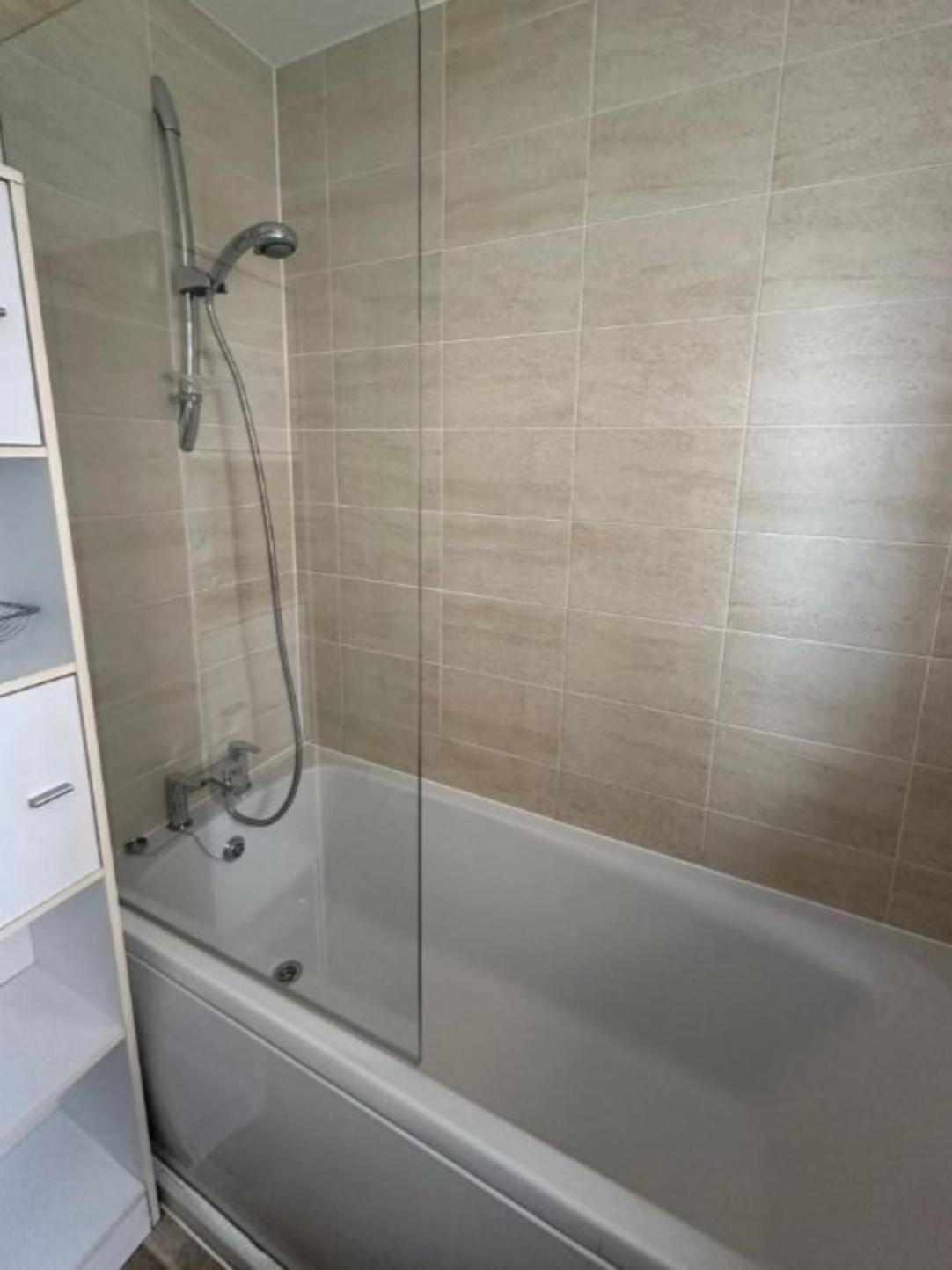 Homely 4bd Townhouse - Next To Hanley Park